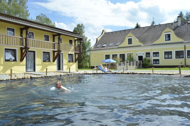 Veselí nad LužnicíBlatsky Dvur公寓式酒店 外观 照片